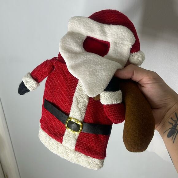ST. NICHOLAS SQUARE Red and White Santa Clause Knit Wine Cover Gift Presentation - Picture 1 of 4
